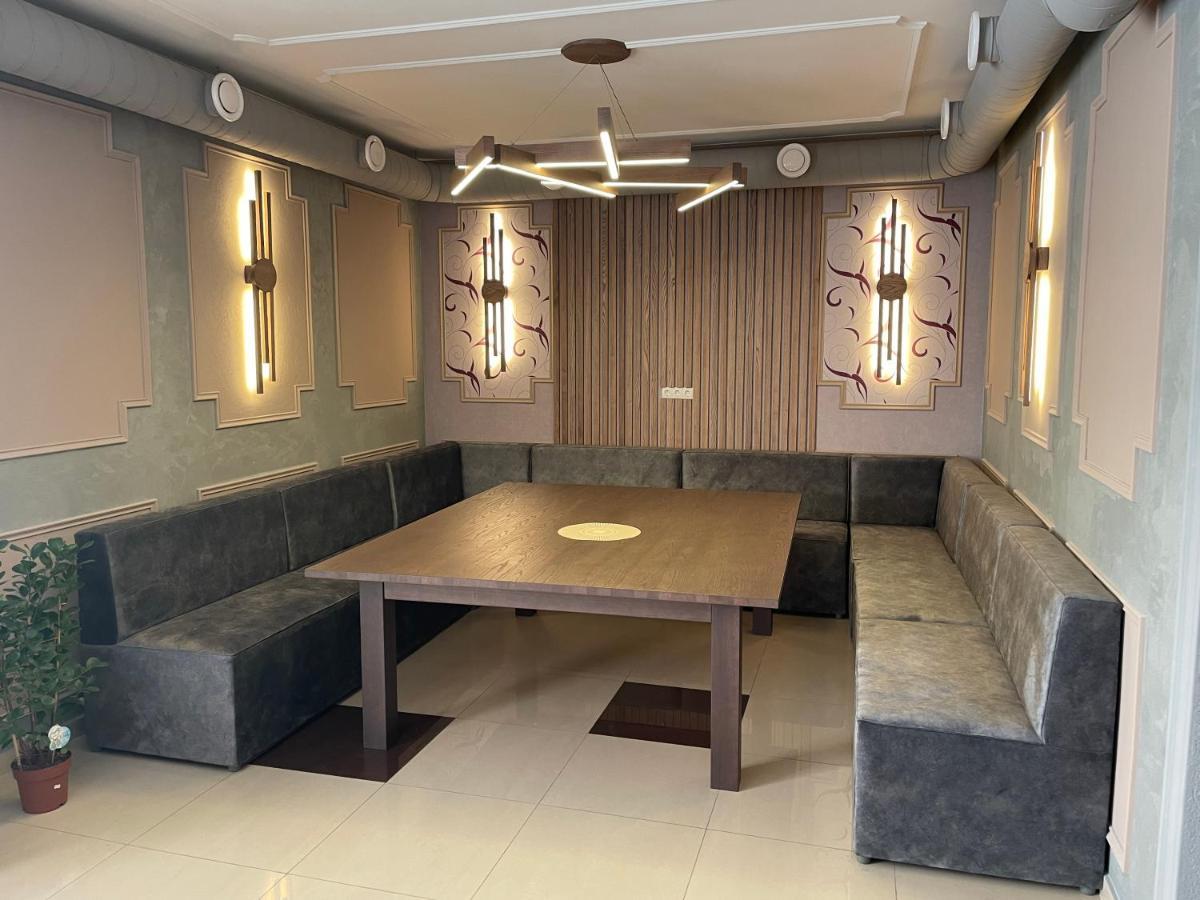 Apart-Hotel 24/7 Kamianets-Podilsky Extérieur photo