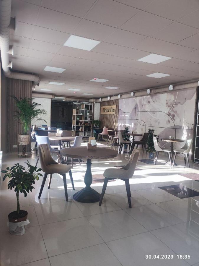 Apart-Hotel 24/7 Kamianets-Podilsky Extérieur photo